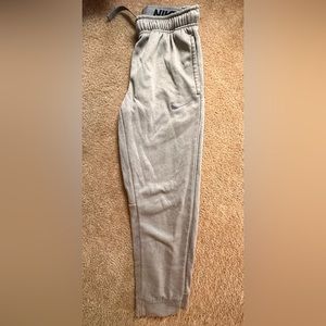 Nike sweat pants with pockets
